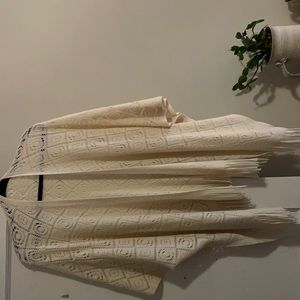 Extremely soft, boho, tassel kimono shawl